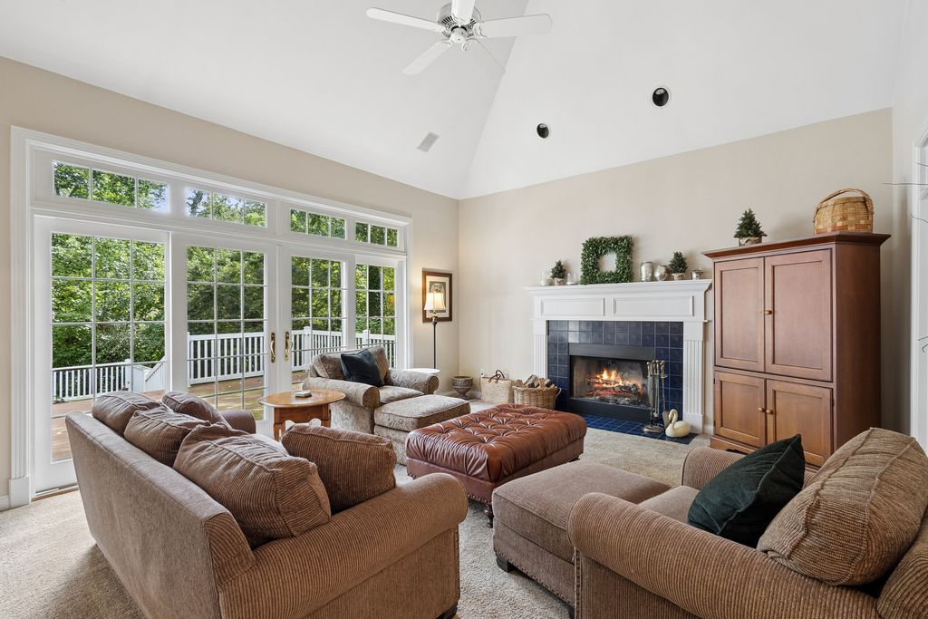 141 W Tam O Shanter Drive, Crete, IL 60417 — photo 2