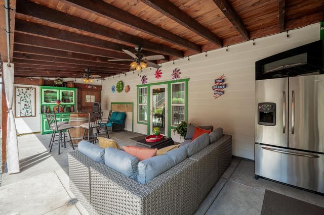 1253 River Bluff Dr, Oakdale, CA 95361