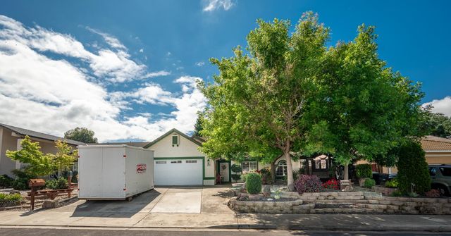1253 River Bluff Dr, Oakdale, CA 95361