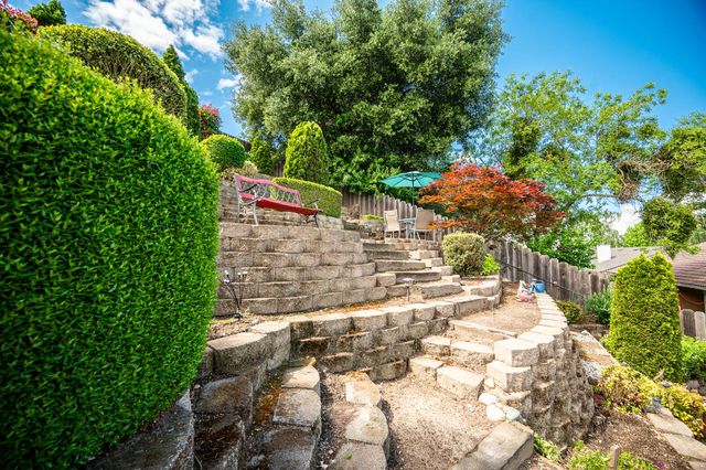 1253 River Bluff Dr, Oakdale, CA 95361