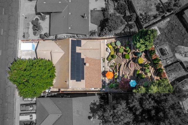 1253 River Bluff Dr, Oakdale, CA 95361