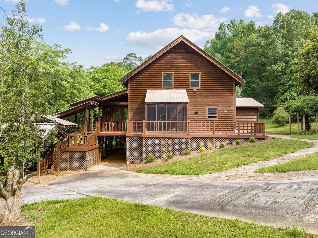 966 Wahoo Creek Road, Murrayville, GA 30564