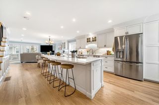 2 Denmark Lane 2, Needham, MA 02492