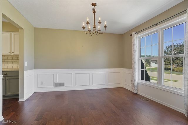 5697 Halwick Drive, Ravenna, OH 44266