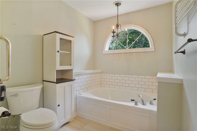 5697 Halwick Drive, Ravenna, OH 44266