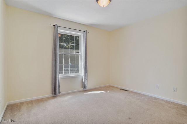 5697 Halwick Drive, Ravenna, OH 44266