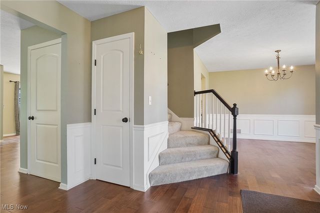 5697 Halwick Drive, Ravenna, OH 44266