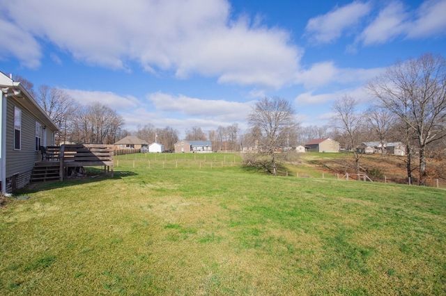 594 Keytown Rd, Portland, TN 37148