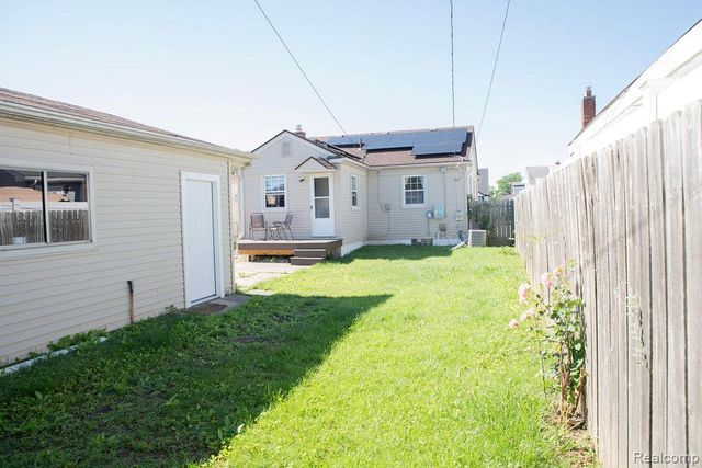 12772 Venness Street, Southgate, MI 48195