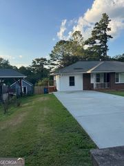 3067 Barksdale Circle, East Point, GA 30344