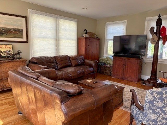 17 Central St, Marblehead, MA 01945