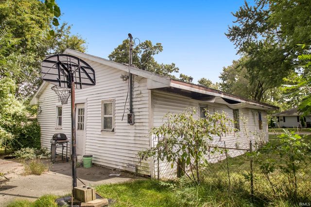 56195 Hoosier Avenue, Mishawaka, IN 46545