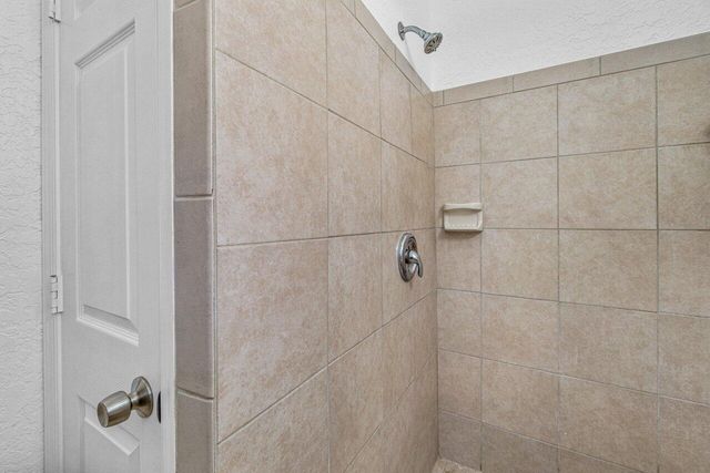 751 Hummingbird Way 1, North Palm Beach, FL 33408