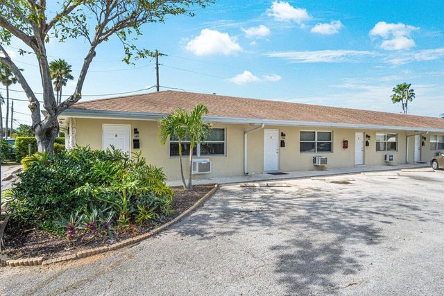 751 Hummingbird Way 1, North Palm Beach, FL 33408
