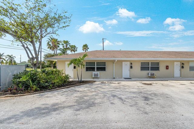 751 Hummingbird Way 1, North Palm Beach, FL 33408