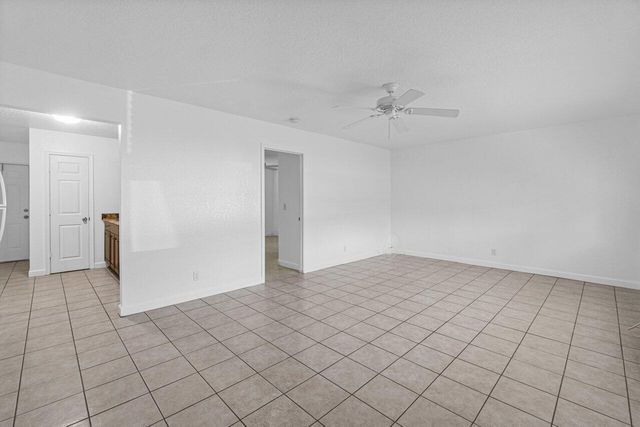 751 Hummingbird Way 1, North Palm Beach, FL 33408
