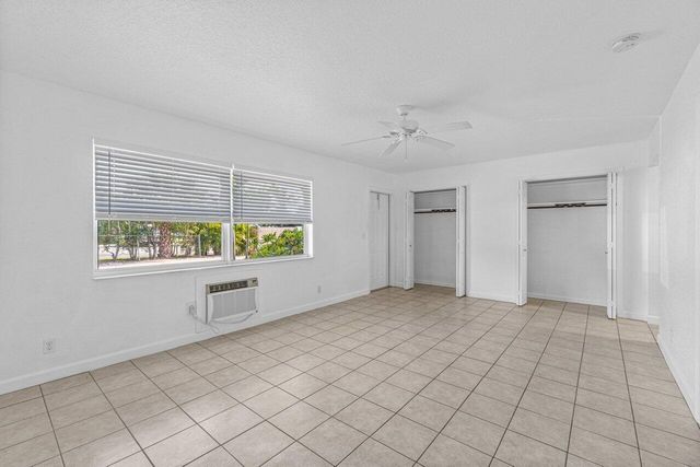 751 Hummingbird Way 1, North Palm Beach, FL 33408