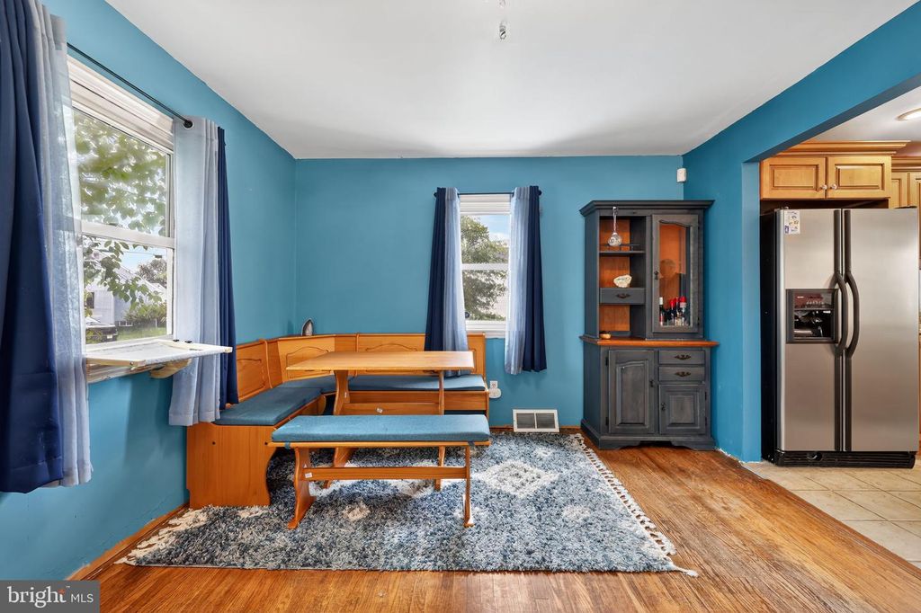 274 BERGEN AVE, Bellmawr, NJ 08031