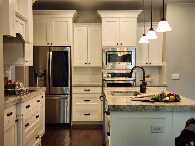 3288 W 2570 S, Hurricane, UT 84737