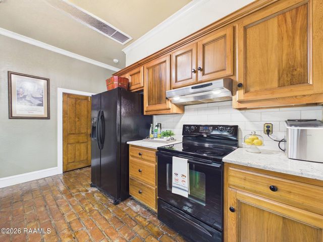 13 Shadows Drive, Lafayette, LA 70508