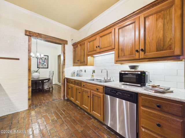 13 Shadows Drive, Lafayette, LA 70508