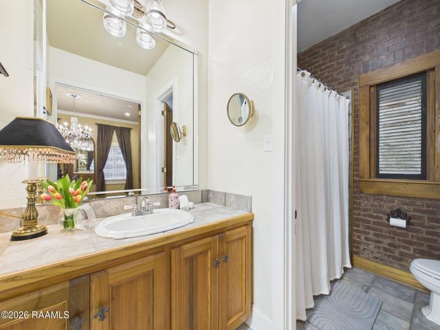 13 Shadows Drive, Lafayette, LA 70508