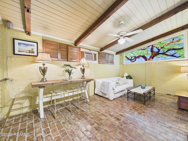 13 Shadows Drive, Lafayette, LA 70508