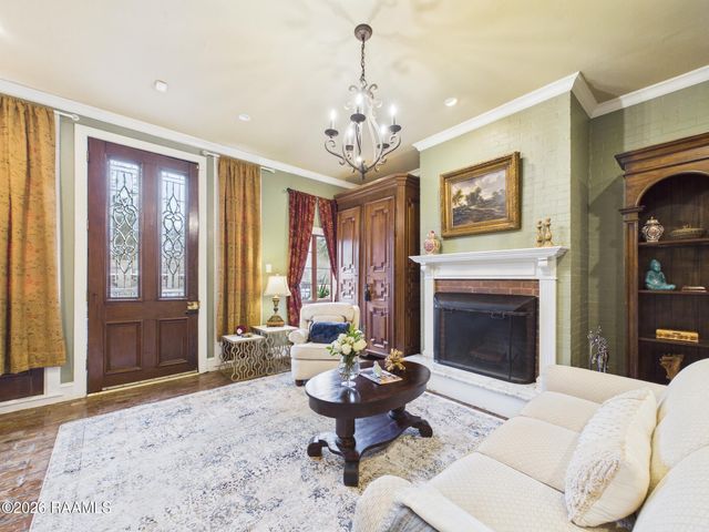 13 Shadows Drive, Lafayette, LA 70508