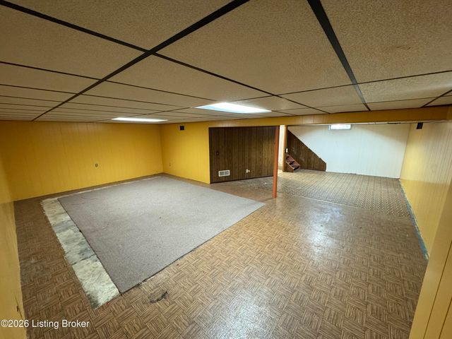 7906 Edsel Ln, Louisville, KY 40291