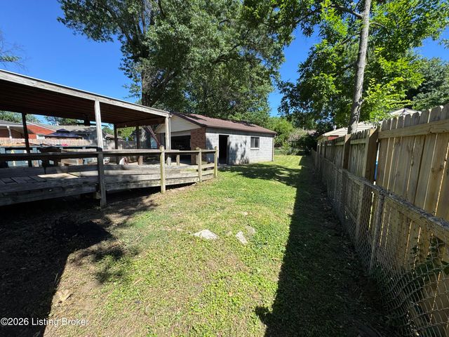 7906 Edsel Ln, Louisville, KY 40291