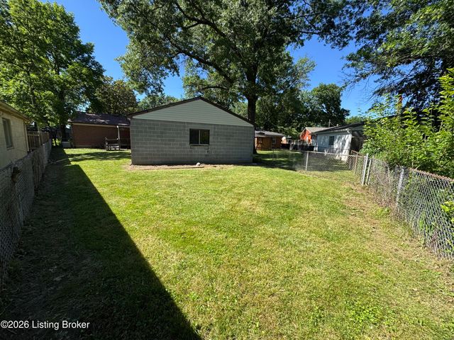 7906 Edsel Ln, Louisville, KY 40291