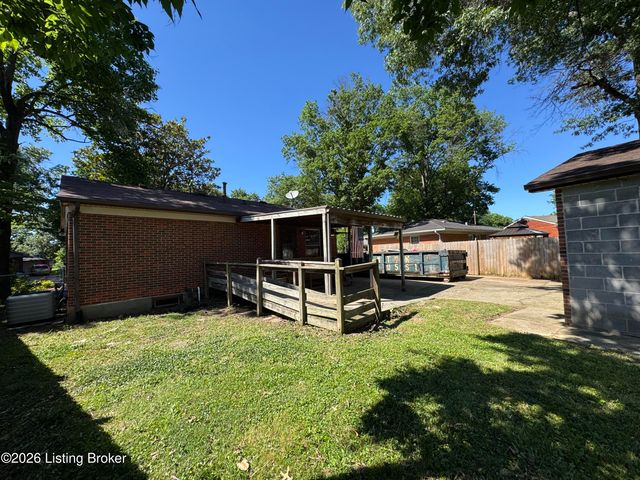 7906 Edsel Ln, Louisville, KY 40291