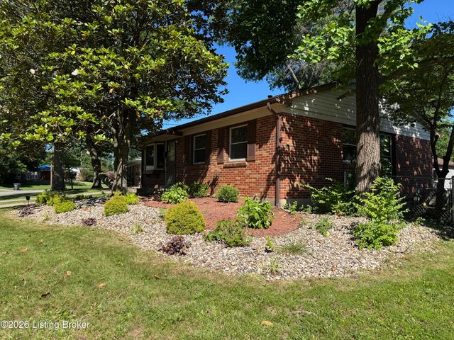 7906 Edsel Ln, Louisville, KY 40291