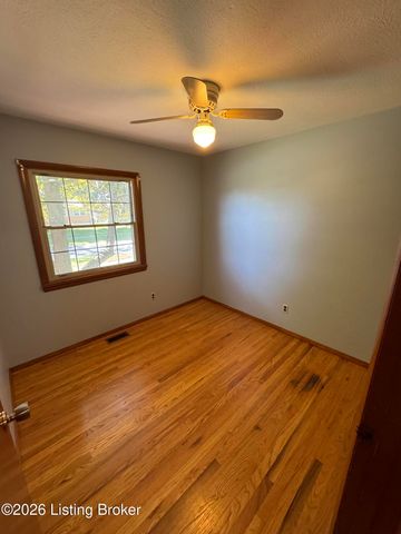 7906 Edsel Ln, Louisville, KY 40291