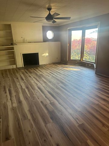 213 Bryan Street, Houston, MO 65483