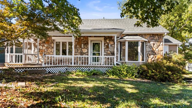 213 Bryan Street, Houston, MO 65483