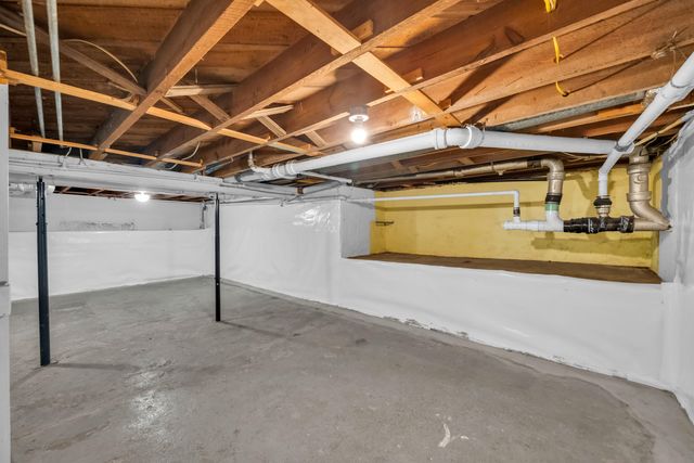 213 Bryan Street, Houston, MO 65483