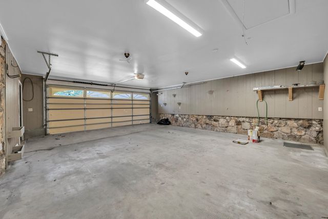 213 Bryan Street, Houston, MO 65483