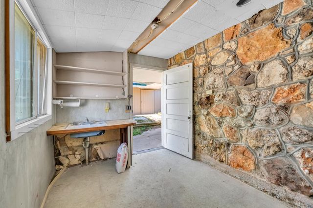 213 Bryan Street, Houston, MO 65483