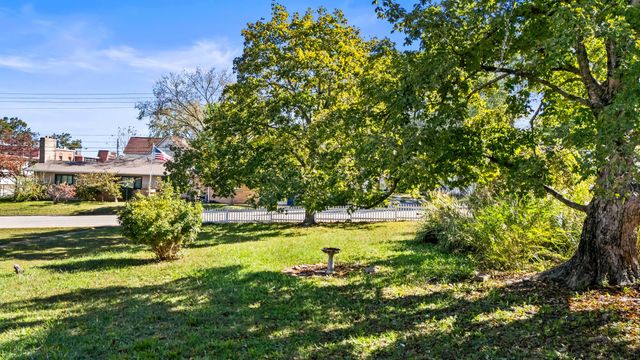 213 Bryan Street, Houston, MO 65483