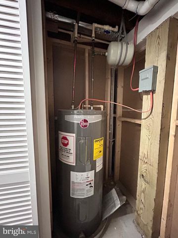 4207 ARIZONA AVE, Baltimore, MD 21206