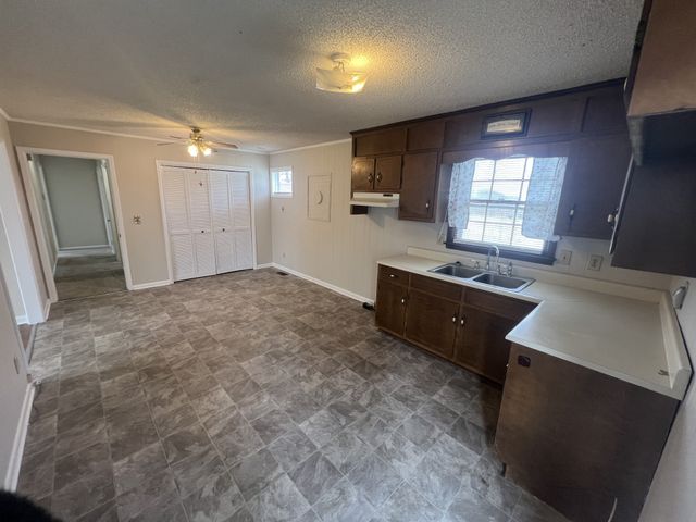 220 Apache Cir, Pulaski, TN 38478