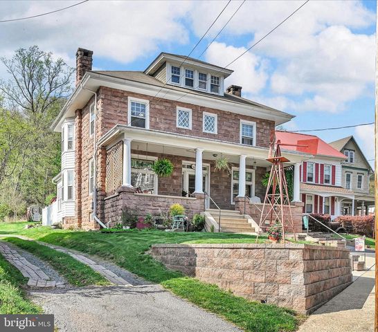 146 E MAIN ST, Adamstown, PA 19501
