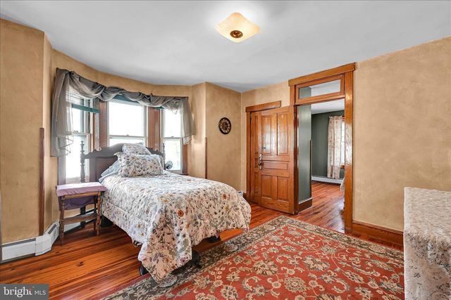 146 E MAIN ST, Adamstown, PA 19501