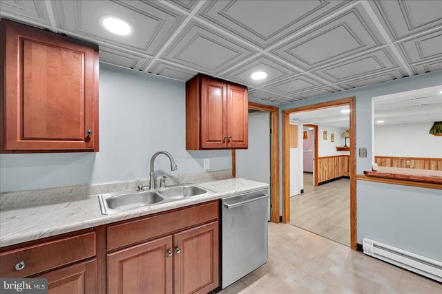 146 E MAIN ST, Adamstown, PA 19501