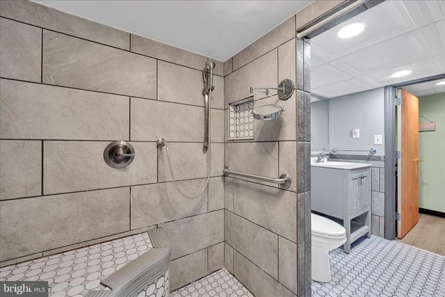 146 E MAIN ST, Adamstown, PA 19501