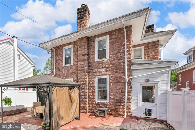 146 E MAIN ST, Adamstown, PA 19501