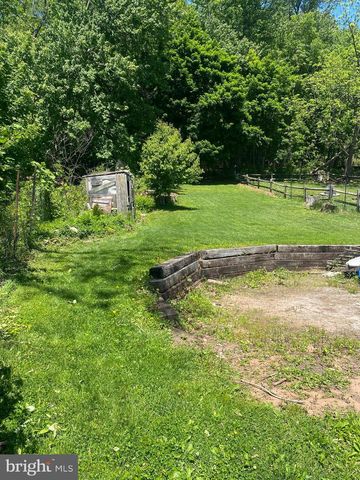146 E MAIN ST, Adamstown, PA 19501