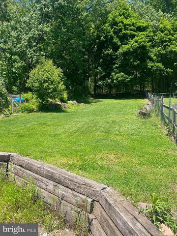 146 E MAIN ST, Adamstown, PA 19501