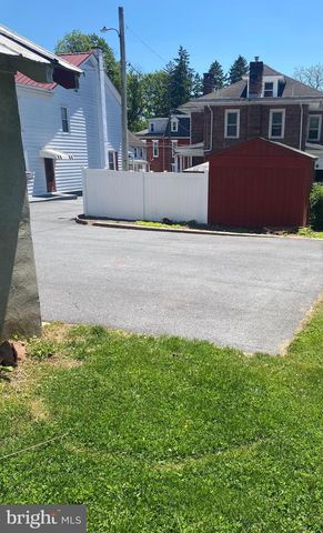 146 E MAIN ST, Adamstown, PA 19501